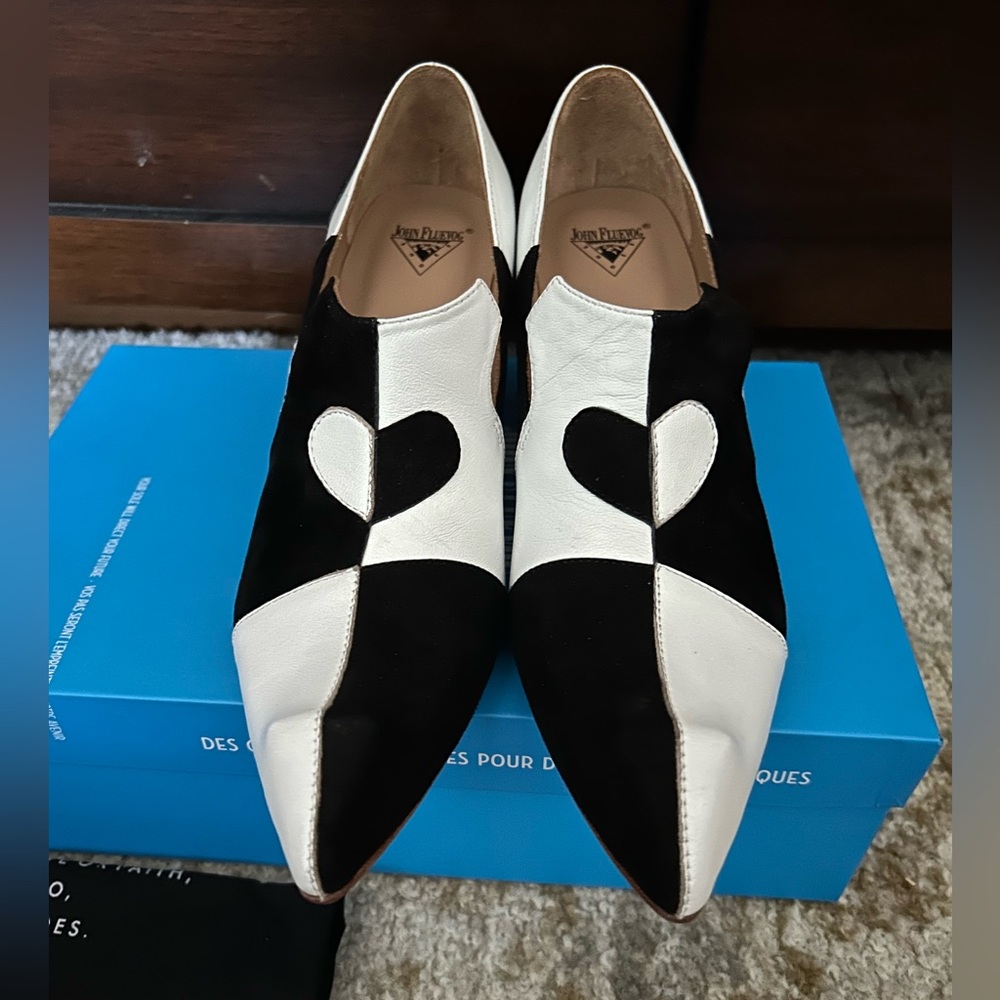 NIB Fluevog Kaija Heart Heeled Loafers - Picture 4 of 8
